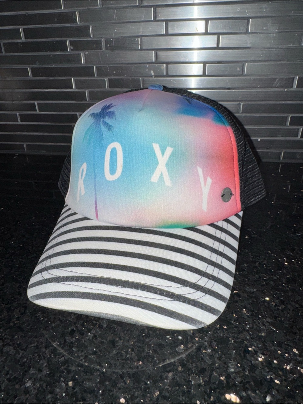 Roxy Pastel Ombre Palm Trucker Hat with Striped Brim 🌴🌊